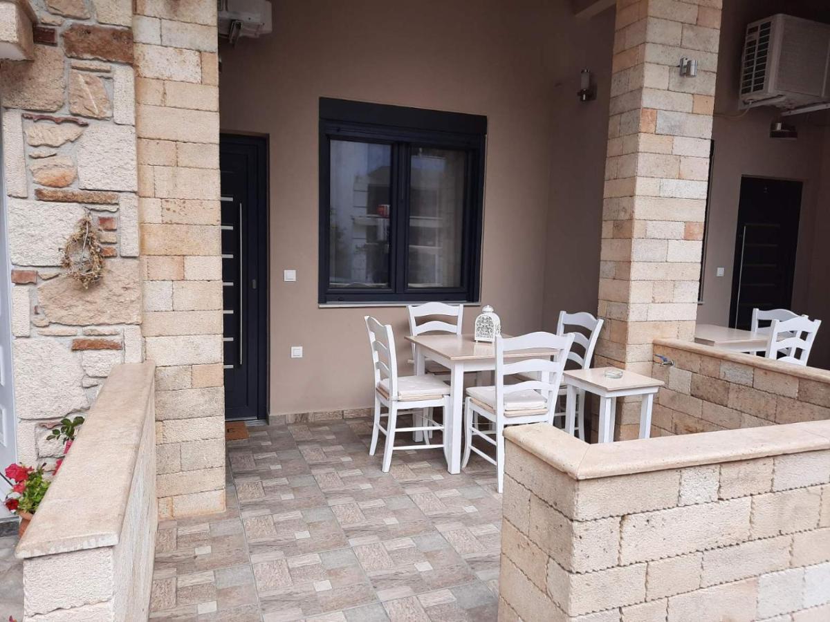 Evdokia'S Apartments And Rooms Neos Marmaras Bagian luar foto