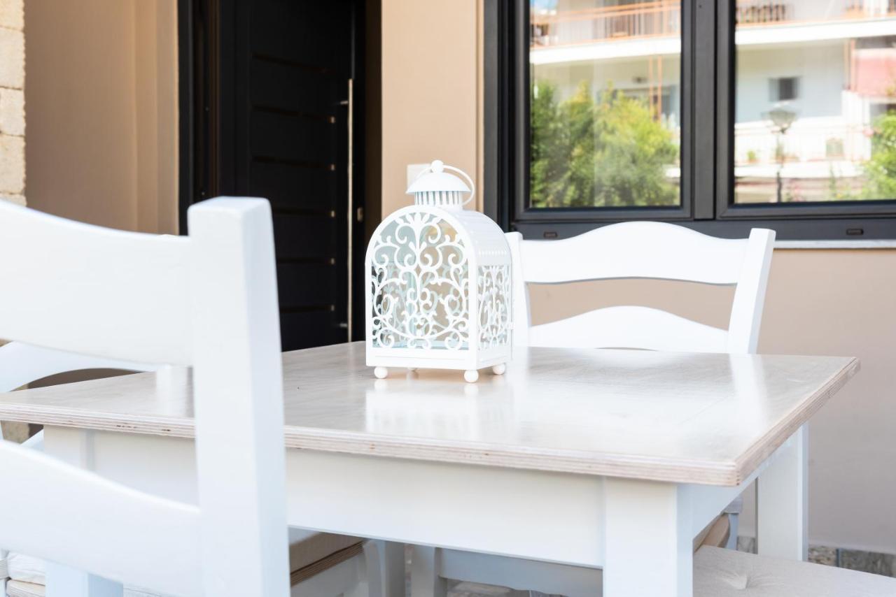 Evdokia'S Apartments And Rooms Neos Marmaras Bagian luar foto