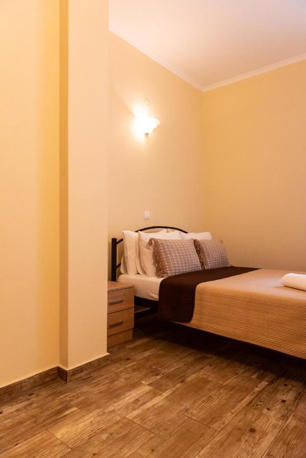 Evdokia'S Apartments And Rooms Neos Marmaras Bagian luar foto